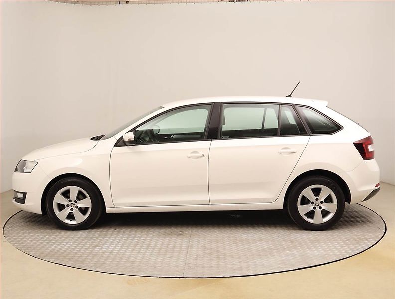 Škoda Rapid (2018) Spaceback 1.0 TSI, Serv.kniha - fotka 3 z 14