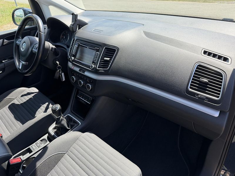 Volkswagen Sharan 2.0 TDI KAMERA TAŽNÉ ROZVODY - fotka 37 z 55