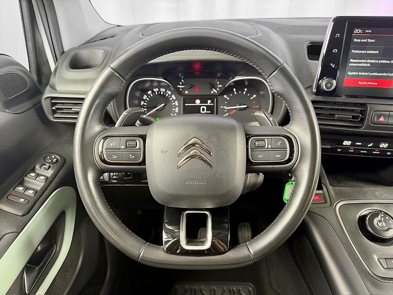 Citroën Berlingo 1.5 HDI 96KW A/T S&S FEEL, PDC - fotka 12 z 22