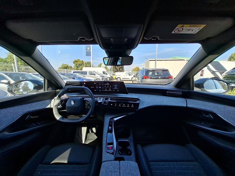 Peugeot 5008 ALLURE HYBRID 145k e-DCS6 - fotka 2 z 28