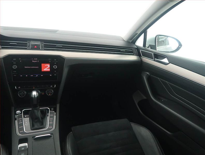 Volkswagen Passat (2020) Business 2.0 TDI - fotka 8 z 16