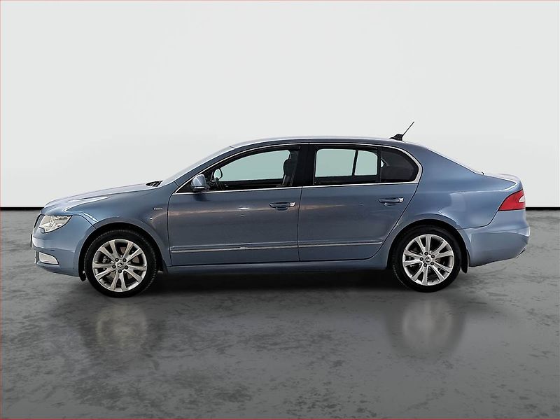 Škoda Superb (2008) 2.0 TDI, Navi, Tempomat - fotka 3 z 23