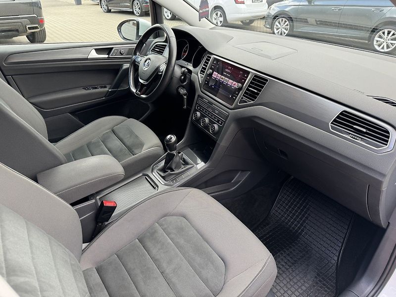 Volkswagen Golf Sportsvan (2018) 1.5TSi LED Navi Kamera - fotka 15 z 50