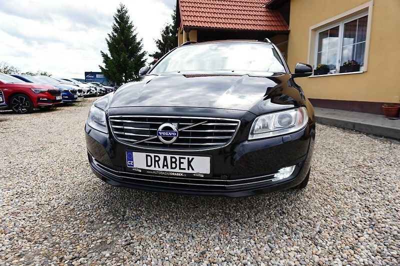 Volvo V70 (2016) MOMENTUM 2,0 D4 133 kW - fotka 10 z 64