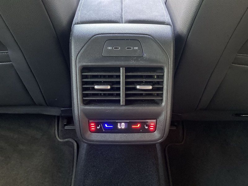 Škoda Superb (2025) Combi 2.0 TDI 4x4 DSG Sportlin - fotka 29 z 38