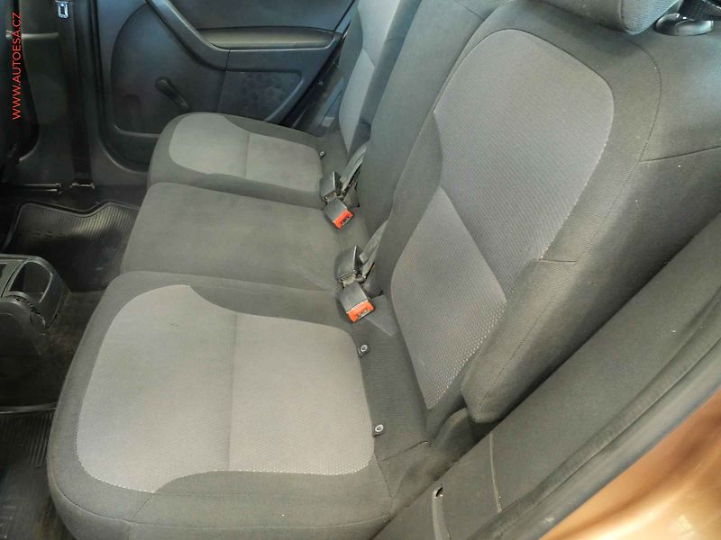 Škoda Yeti (2012) 1.2TSi, ČR, AC, tažné - fotka 10 z 19