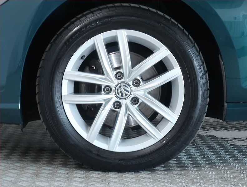 Volkswagen Golf (2017) Comfortline 1.4 TGI CNG - fotka 14 z 17