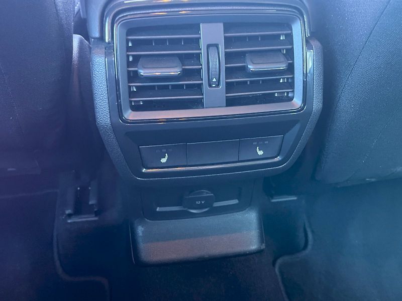 Škoda Karoq (2025) Drive 1,5TSI 110kW 6-ti. st. m - fotka 30 z 35
