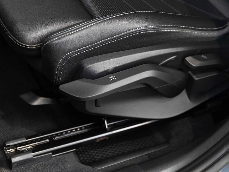 BMW X1 sDrive18d - fotka 20 z 21