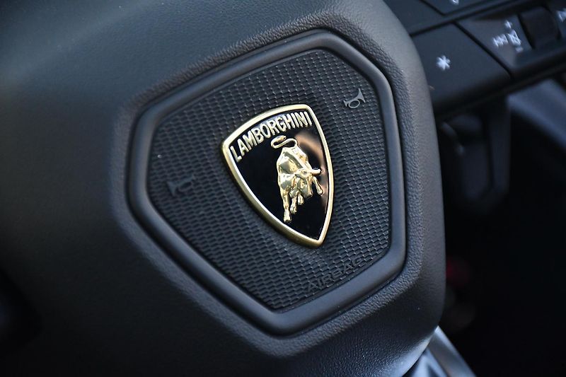 Lamborghini Urus 4.0 V8 ZÁRUKA - fotka 48 z 59