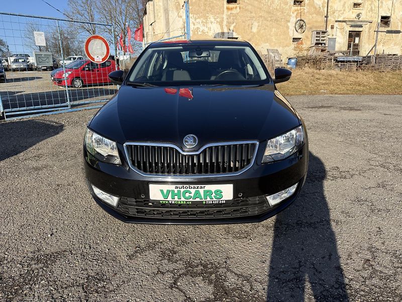 Škoda Octavia 1,4TSI 103kW Ambiente - fotka 2 z 21