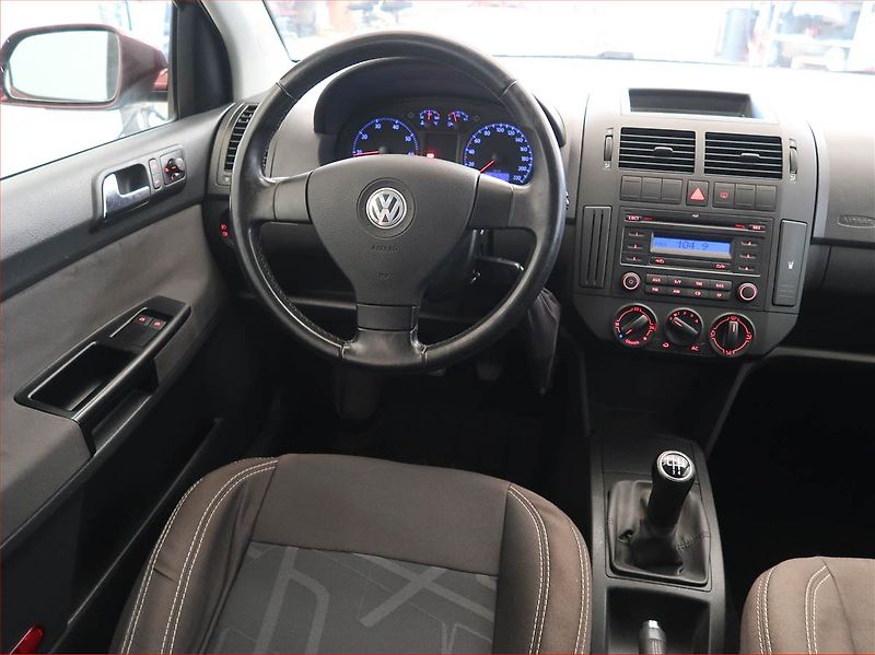 Volkswagen Polo (2009) 1.2 12V - fotka 7 z 14