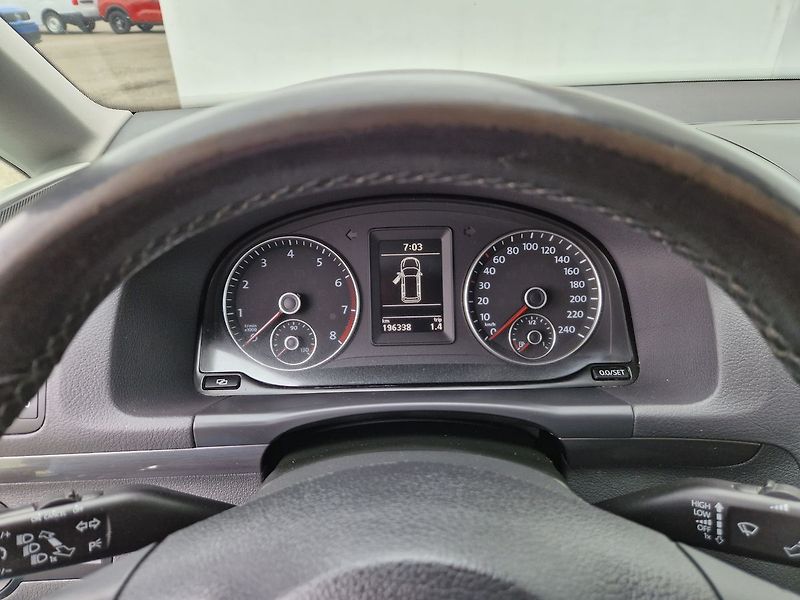 Volkswagen Touran Comfortline 1.2 TSI 7 míst - fotka 16 z 35