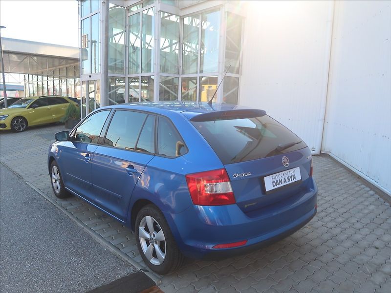 Škoda Rapid 1,2 TSI Spaceback Elegance xen - fotka 4 z 4