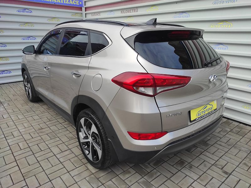 Hyundai Tucson 2.0 CRDI 136KW Style 4x4 - fotka 3 z 45