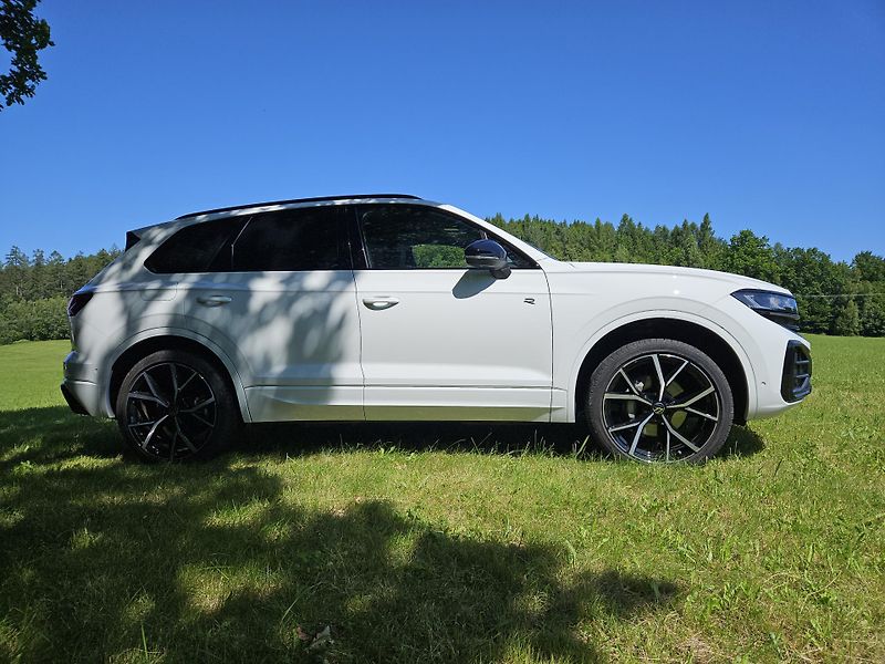 Volkswagen Touareg (2025) záruka 5 let Rline MAXI VÝBAVA - fotka 5 z 14