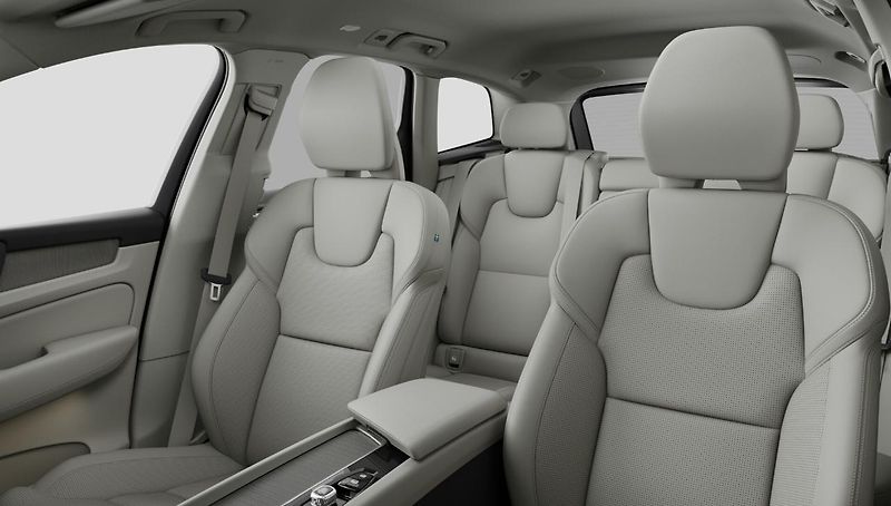 Volvo XC60 (2026) B5 AWD Mild hybrid Benzín Plus - fotka 8 z 13