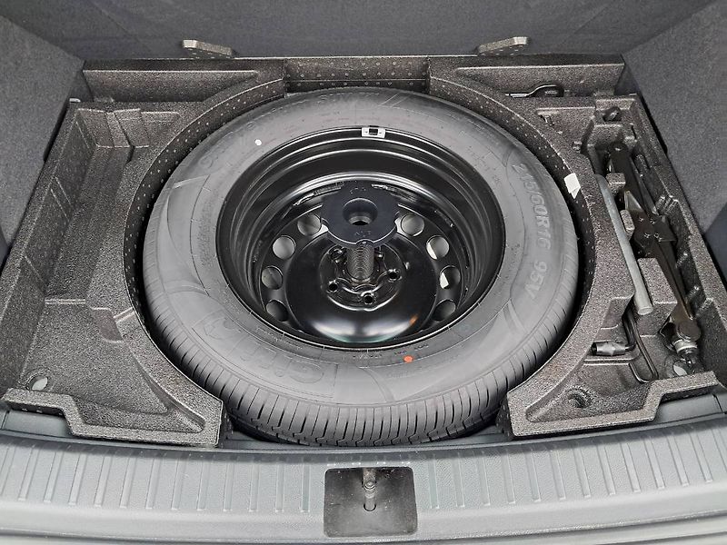 Škoda Karoq (2025) Top Selection 2.0 TDI / 85 kW - fotka 31 z 32