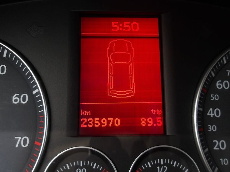 Volkswagen Caddy 1,4i ČR 5 MÍST NOVÉ BRZDY ! - fotka 23 z 26