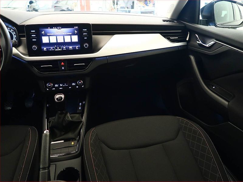 Škoda Scala (2020) Ambition 1.0 TSI, Tempomat - fotka 8 z 16