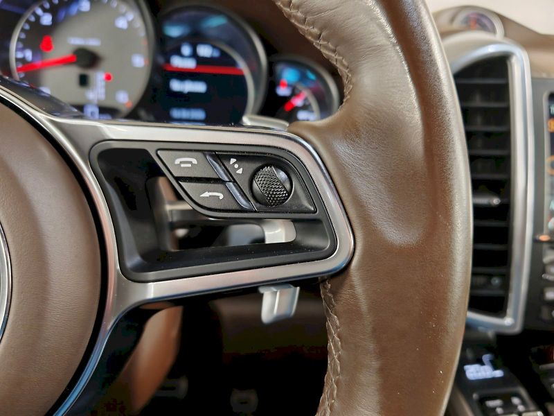 Porsche Cayenne (2016) S 4.2 TDI 283kW 4x4 - fotka 9 z 29