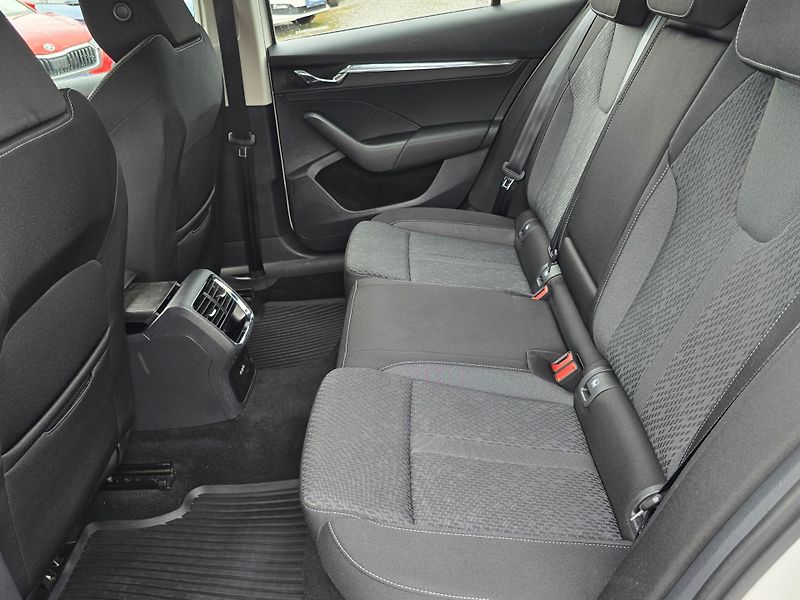 Škoda Octavia 2.0TDI DSG STYLE+ MATRIX TAŽNÉ - fotka 19 z 50