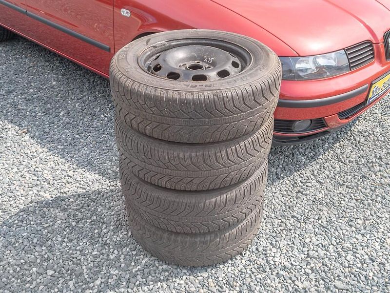 Seat Leon (2002) 1.9TDI 66KW DIGI – 2x KOLA - fotka 36 z 39