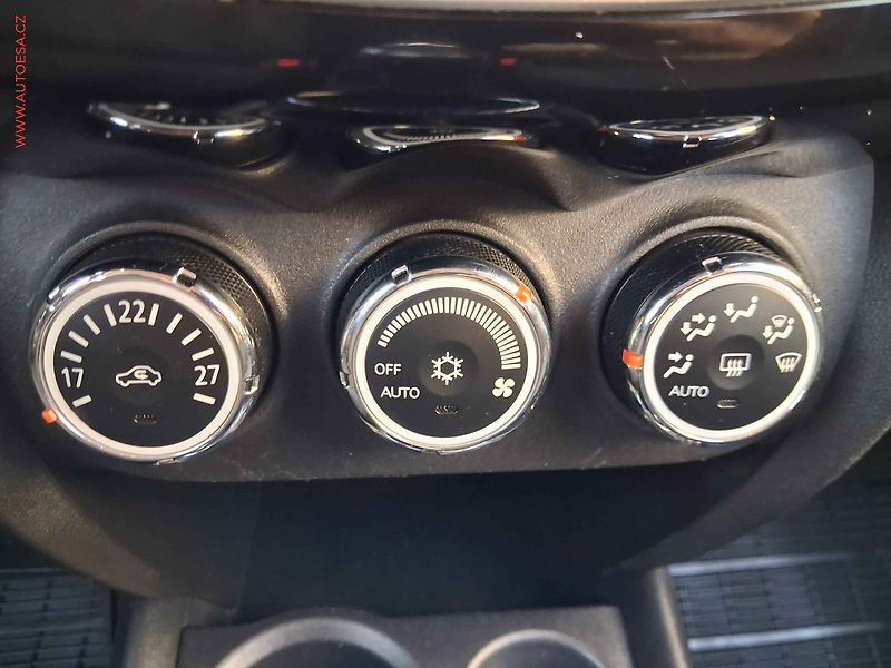 Mitsubishi ASX (2017) 1.6 MIVEC, ČR, AC, temp - fotka 12 z 15