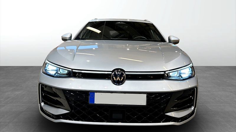 Volkswagen Passat (2026) R-Line 2,0TDI 142kW 4M Nez.Top - fotka 2 z 15