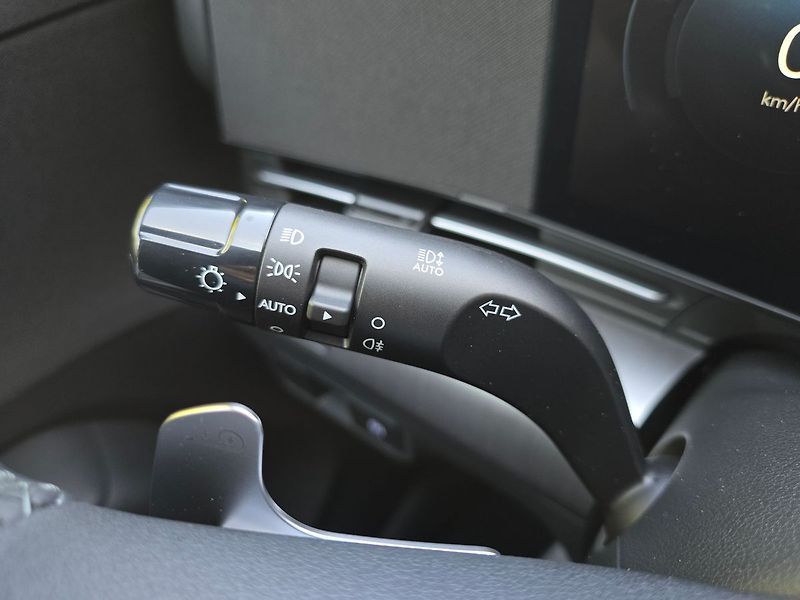 Hyundai Kona (2026) 64.8kwh Smart Range Clima - fotka 15 z 25