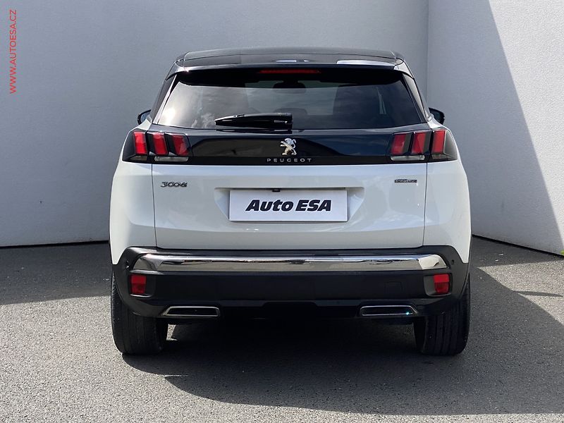 Peugeot 3008 (2016) 2.0 HDi, GT Line, LED, navi - fotka 5 z 18