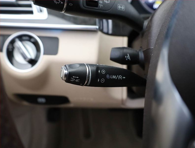 Mercedes-Benz Třídy E (2013) E 350 BlueTEC 4MATIC, 4X4 - fotka 17 z 19