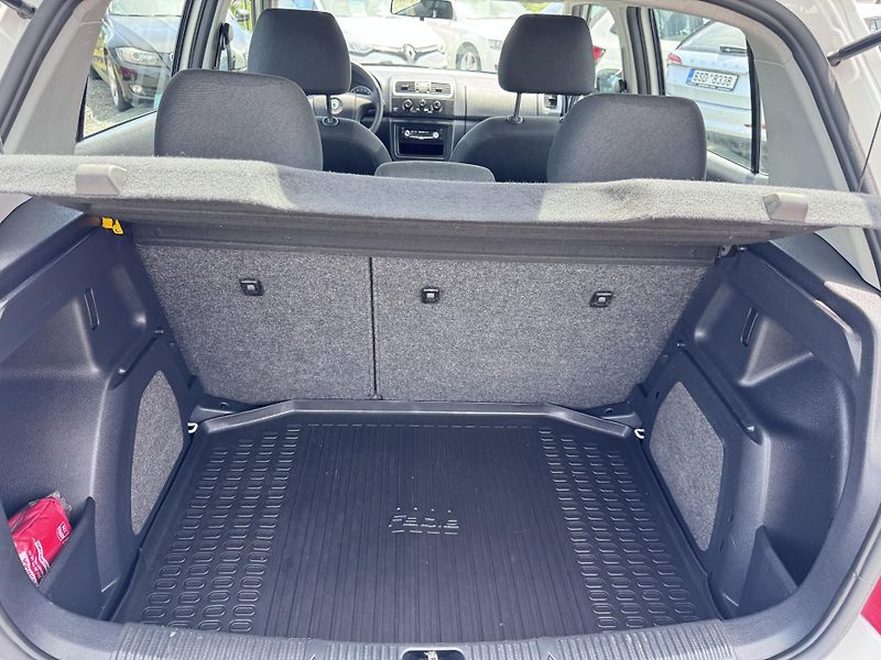 Škoda Fabia II 1.2 12V,73 tis km,1.Majitel - fotka 14 z 30