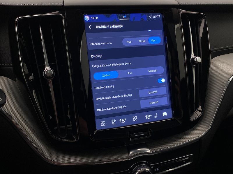 Volvo XC60 T8 AWD RECHARGE DARK ULTRA CZ - fotka 56 z 63