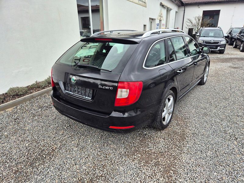 Škoda Superb (2011) 2.0 TDI Serviska Rozvody - fotka 33 z 48