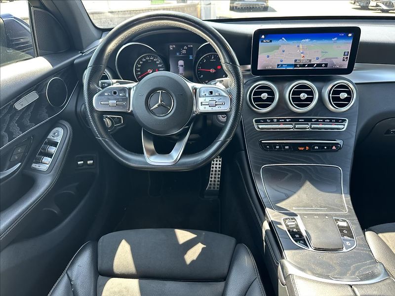 Mercedes-Benz GLC 400d 4MATIC kupé AMG linie - fotka 12 z 12