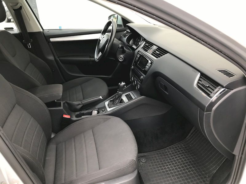 Škoda Octavia (2016) COM STYLE TD81/1.6 7AG - fotka 12 z 24