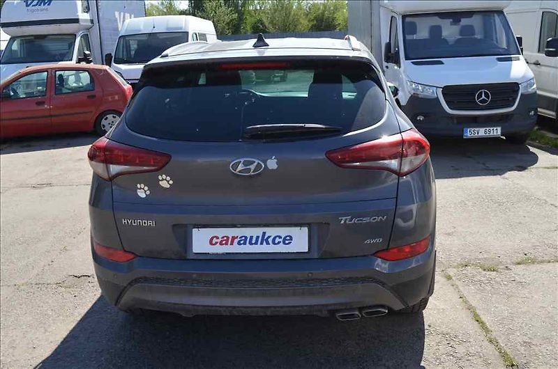 Hyundai Tucson (2016) 2,0 CRDI 4WD - fotka 5 z 18