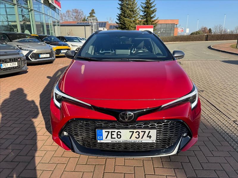 Toyota Corolla 1,8 GR Sport Dynamic - fotka 2 z 12