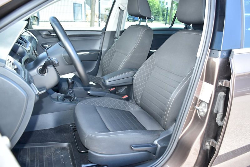 Škoda Rapid (2017) STYLE Plus 1.0 TSI 81kW - fotka 22 z 30