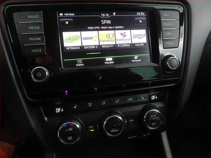 Škoda Octavia (2017) RS 2.0 TDI, Automat, Navi - fotka 12 z 15