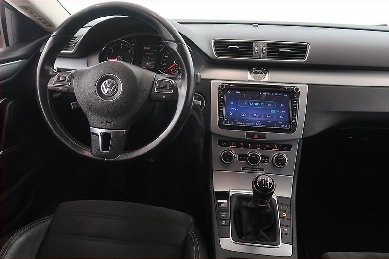 Volkswagen CC (2014) 2.0 TDI, Kůže, Bi-Xenony - fotka 7 z 16