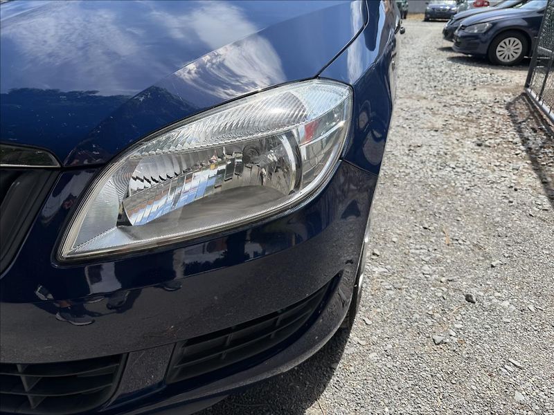 Škoda Fabia 1,4 i 16V 63kW  50TIS KM,KLIMA - fotka 36 z 50