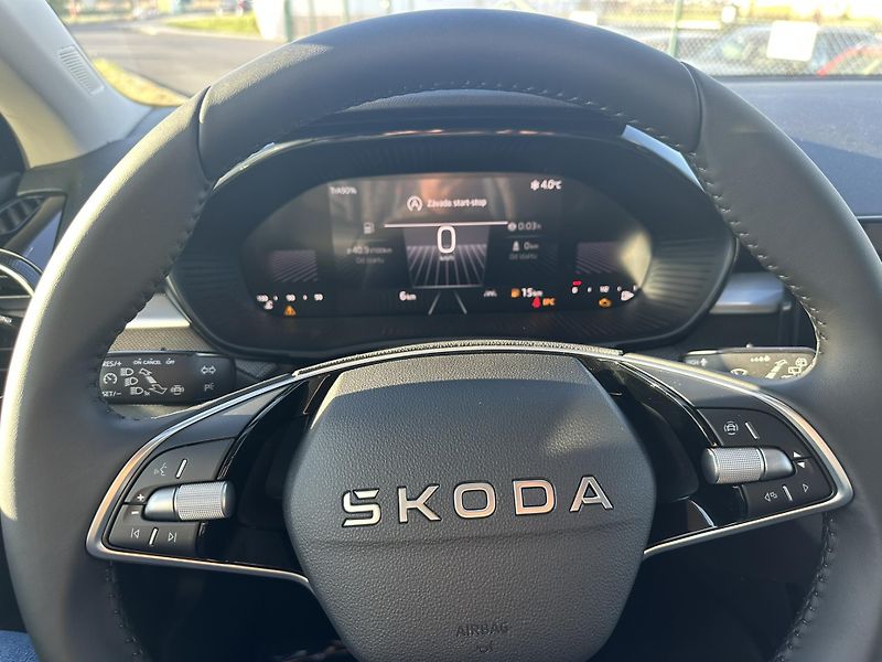 Škoda Fabia CLASSIC 1.0TSI 70kW + tažné - fotka 10 z 12