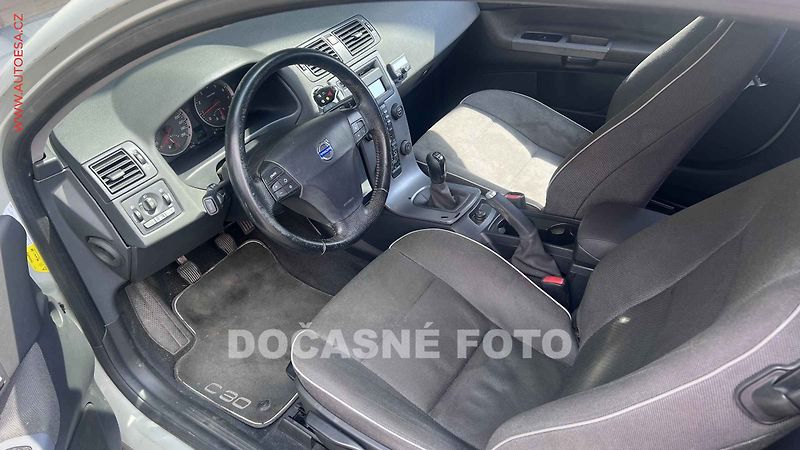 Volvo C30 (2007) 1.6 16V, Kinetic - fotka 3 z 3