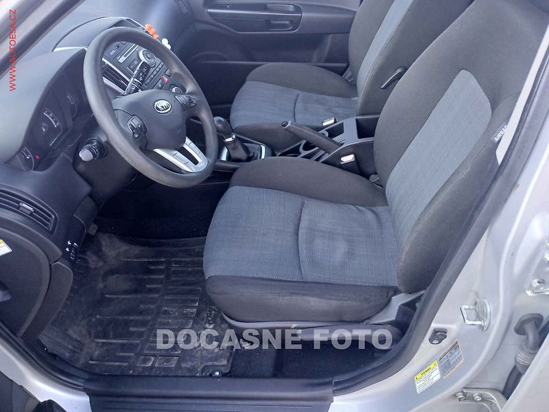 Kia Ceed (2011) 1.6i - fotka 3 z 3