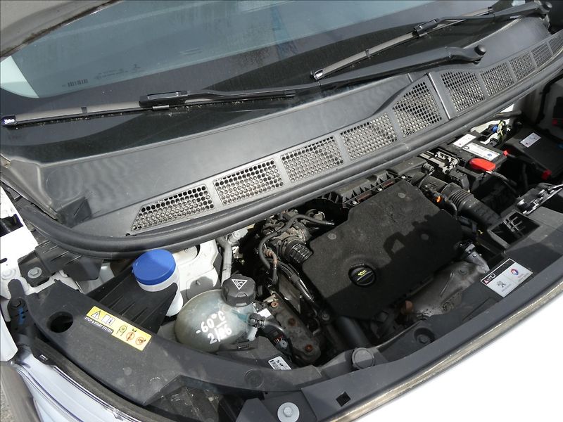 Peugeot Expert 1,5 HDi 1.MAJ.,LONG,9.míst,DPH - fotka 35 z 44