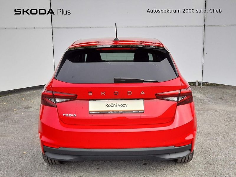 Škoda Fabia Top Selection 1.0 TSI 85kW 7AP - fotka 9 z 20