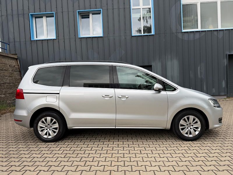 Volkswagen Sharan 2,0 TDI DSG Comfortline/servis - fotka 6 z 34