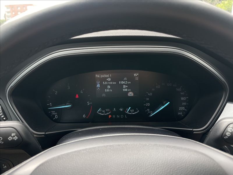 Ford Focus 1,5 Ecoblue A8 Titanium Style - fotka 9 z 23